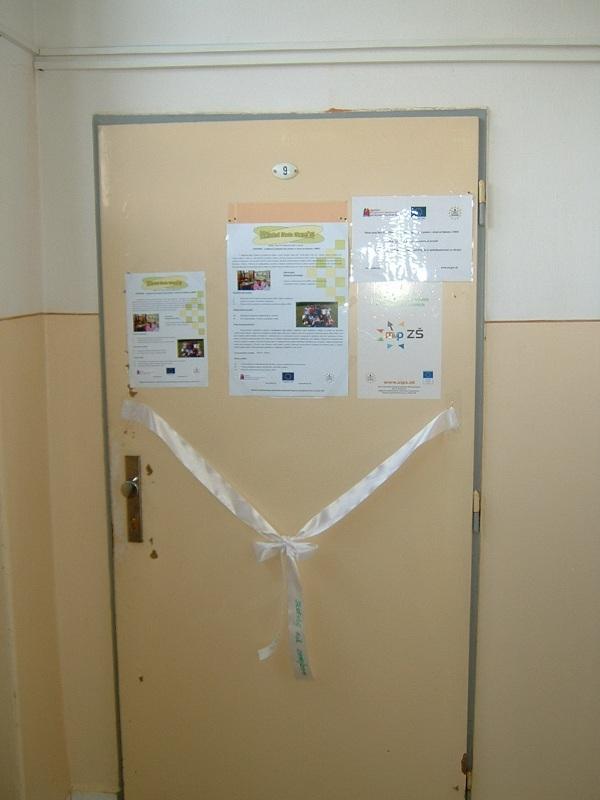 DSCF0020.jpg - Tajomstvo je ukryté za týmito dverami.